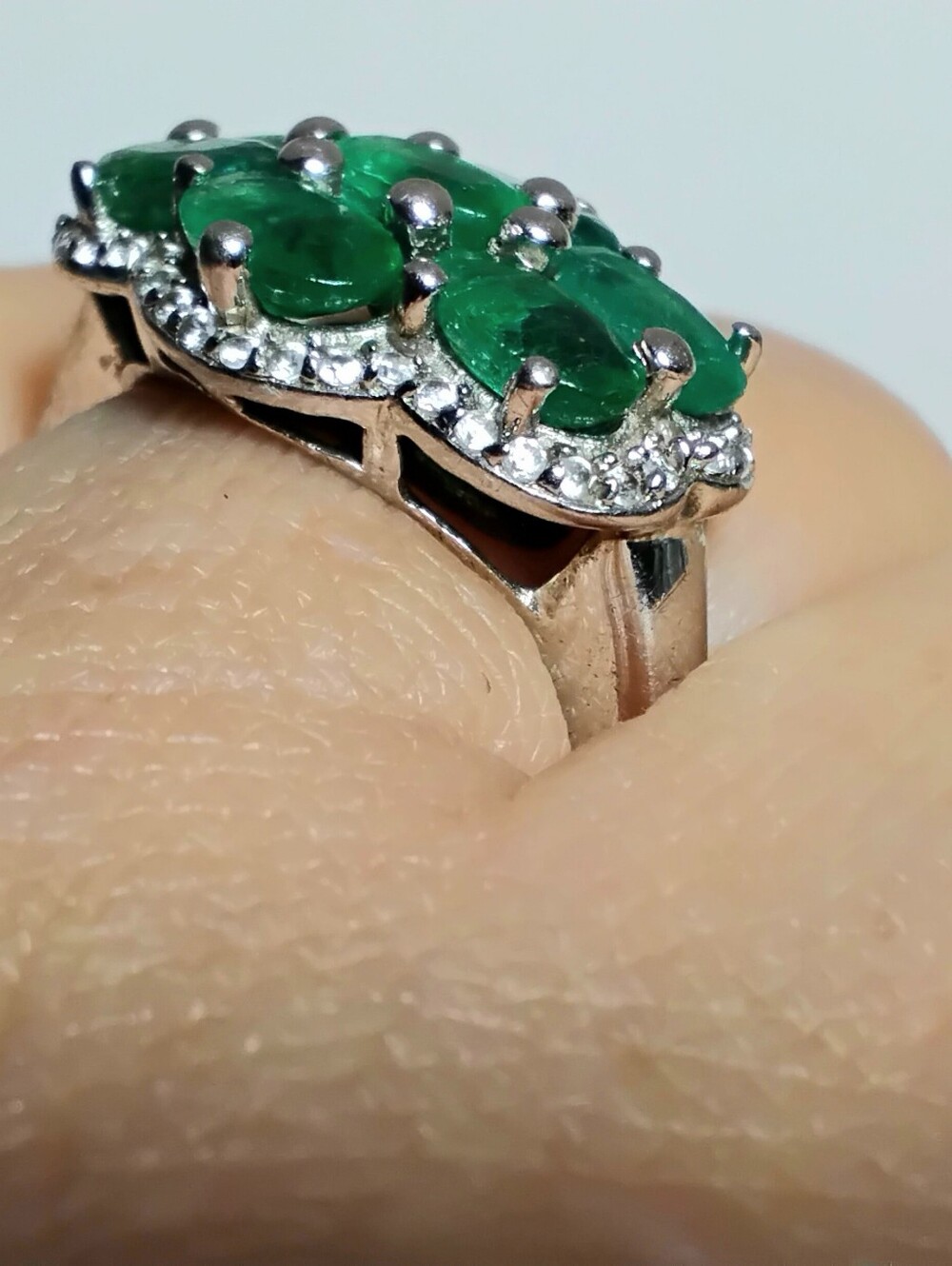925 Silver Emerald Cluster Ring Sz 8 - Picture 5 of 7